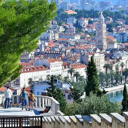 Center Helena Vendégház Split