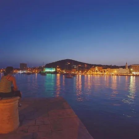 Center Helena Vendégház 3*