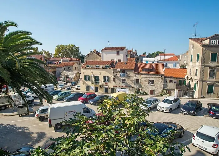 Gostinjska kuća Center Helena 3*